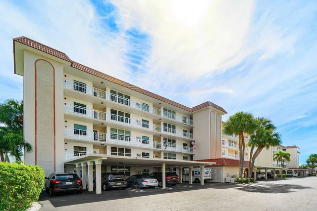 $329,900 | 931 Gardenia Drive, Unit 367, Delray Beach, FL 33483