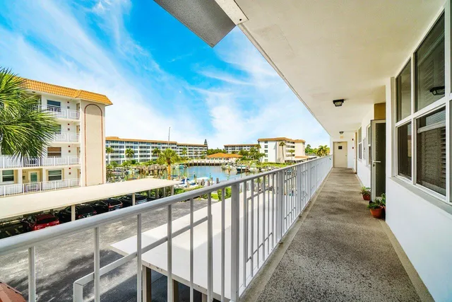 $329,900 | 931 Gardenia Drive, Unit 367, Delray Beach, FL 33483