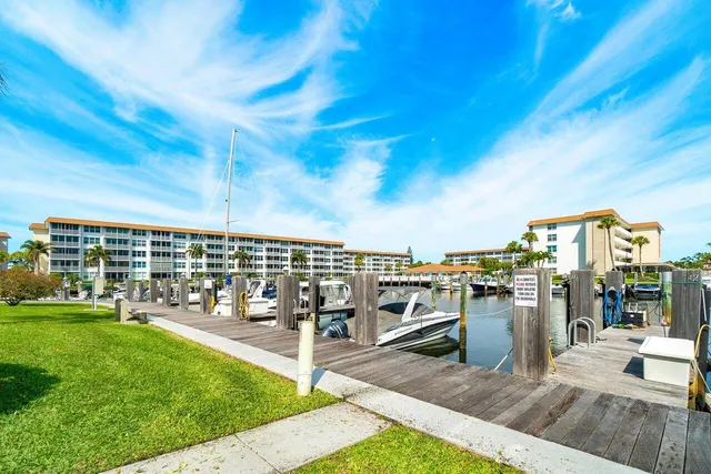 $329,900 | 931 Gardenia Drive, Unit 367, Delray Beach, FL 33483