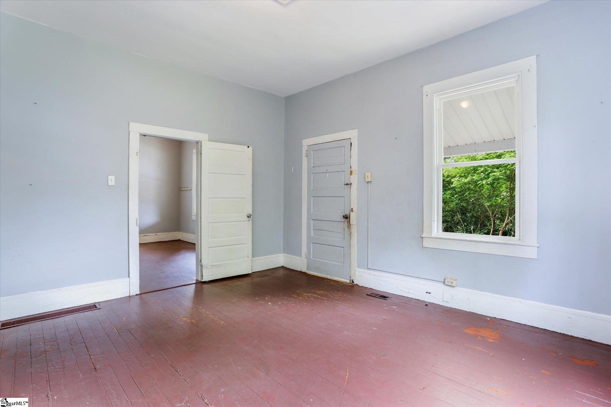 9 Circle Street Taylors, SC 29687 - Photo 5 of 25