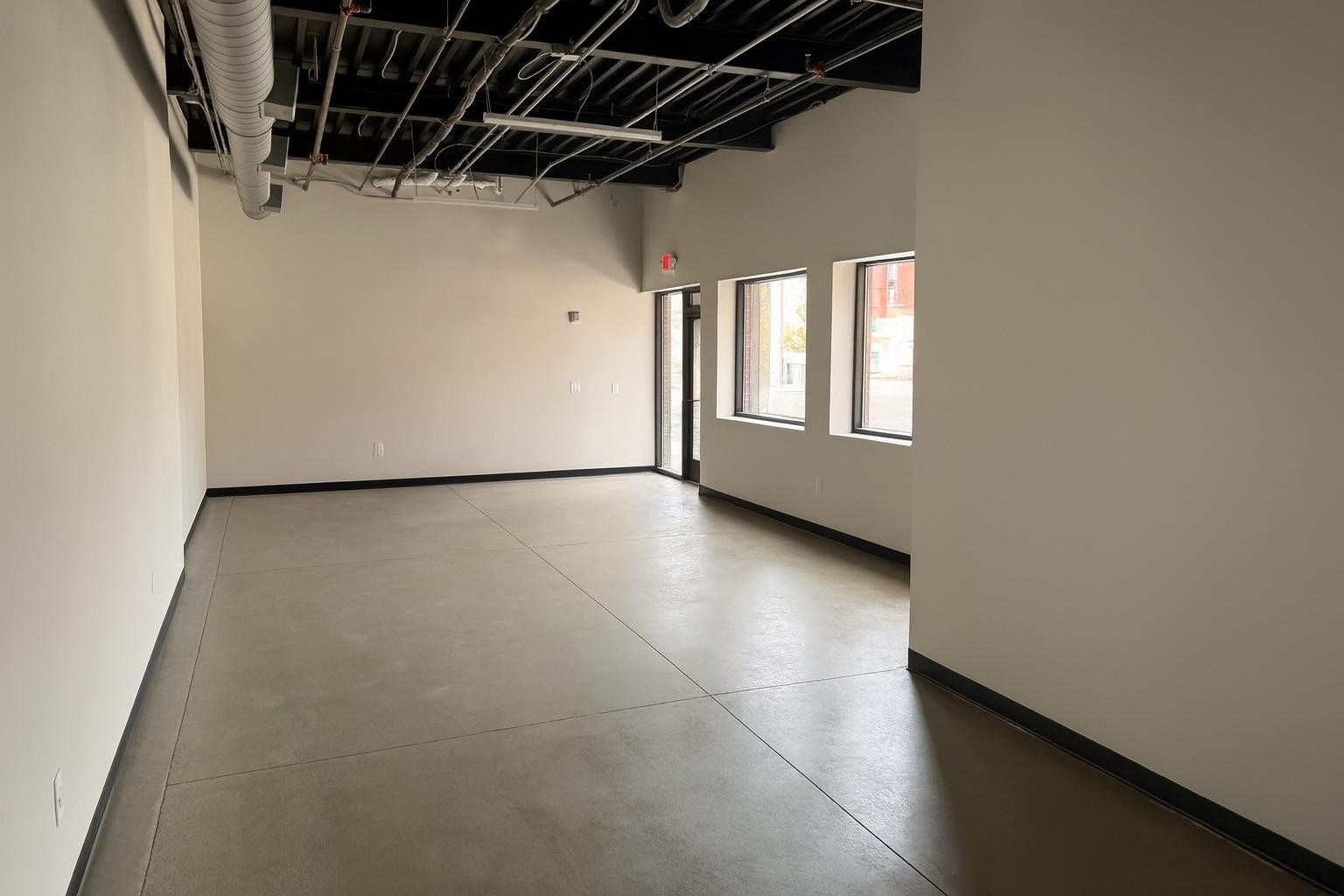 204 East Main Street Lebanon, TN 37087 - Photo 7 of 10 a view of a room with wooden floor and windows