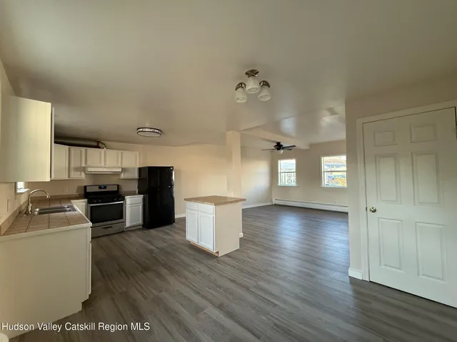 $2,200 | 4 Frederick Street, Hudson, NY 12534