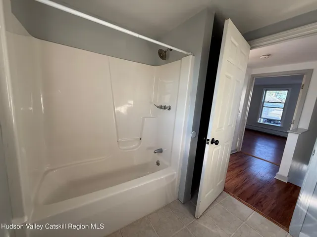 $2,200 | 4 Frederick Street, Hudson, NY 12534