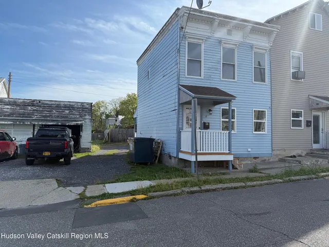 $2,200 | 4 Frederick Street, Hudson, NY 12534