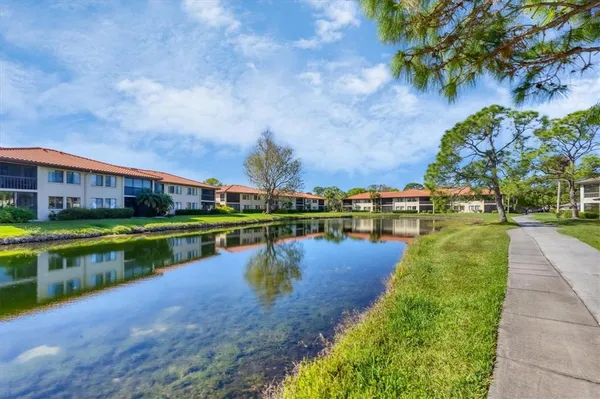 $1,850 | 5228 Willow Links, Unit 76, Sarasota, FL 34235