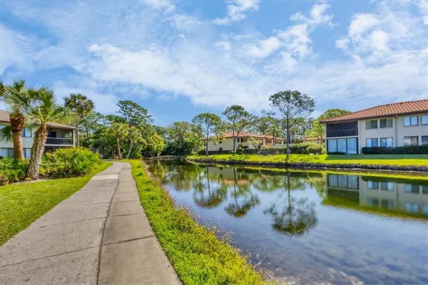 $1,850 | 5228 Willow Links, Unit 76, Sarasota, FL 34235