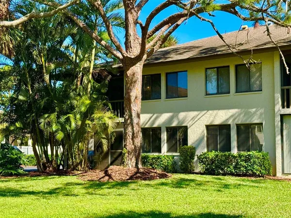 $1,850 | 5228 Willow Links, Unit 76, Sarasota, FL 34235