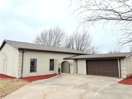 $379,000 | 1904 Northwest 850th Road, Lone Jack, MO 64070