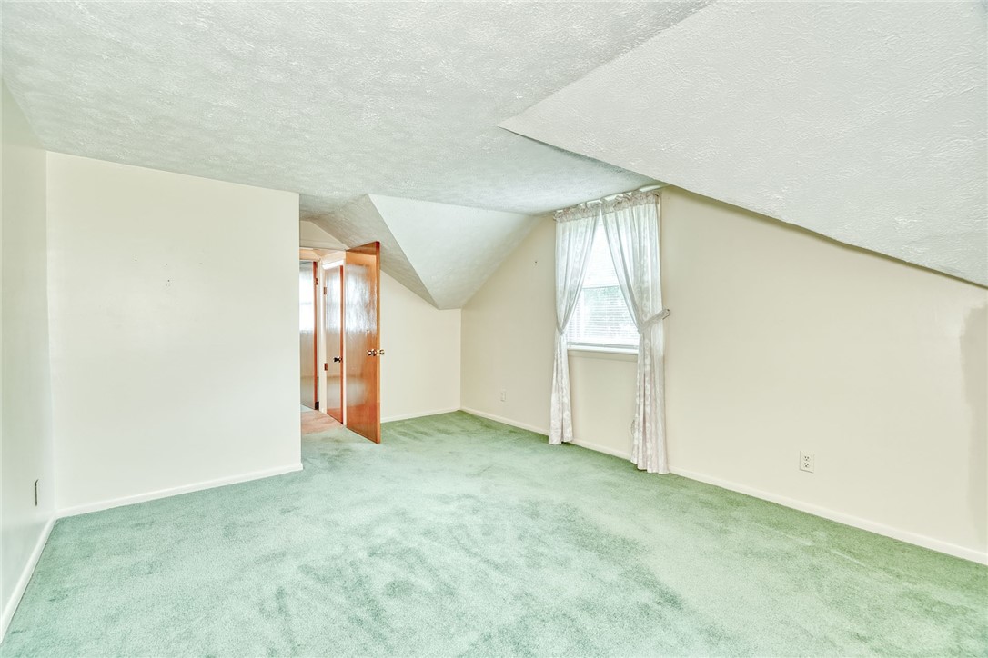 239 Fielding Road Greece, NY 14626 - Photo 20 of 36 Gallery Image 20