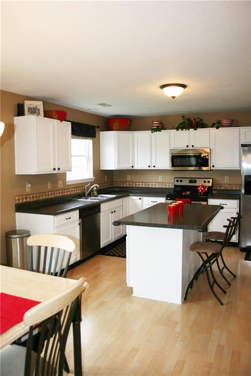 9842 Herald Square Fishers, IN 46038 - Photo 5 of 17 Gallery Image 5