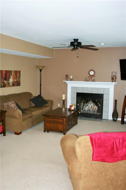 9842 Herald Square Fishers, IN 46038 - Photo 6 of 17 Gallery Image 6