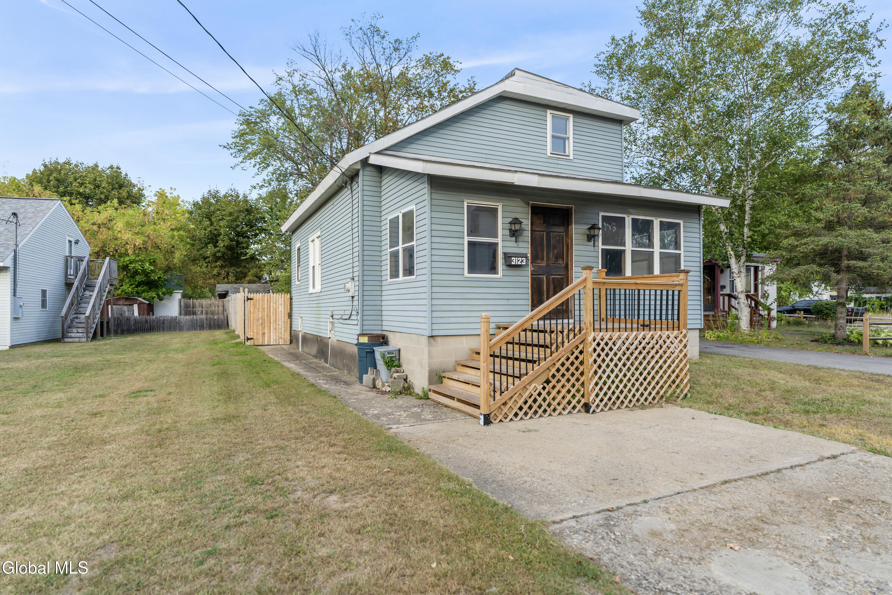 3123 Albany Street Schenectady, NY 12304 - Photo 2 of 26 DSC07752
