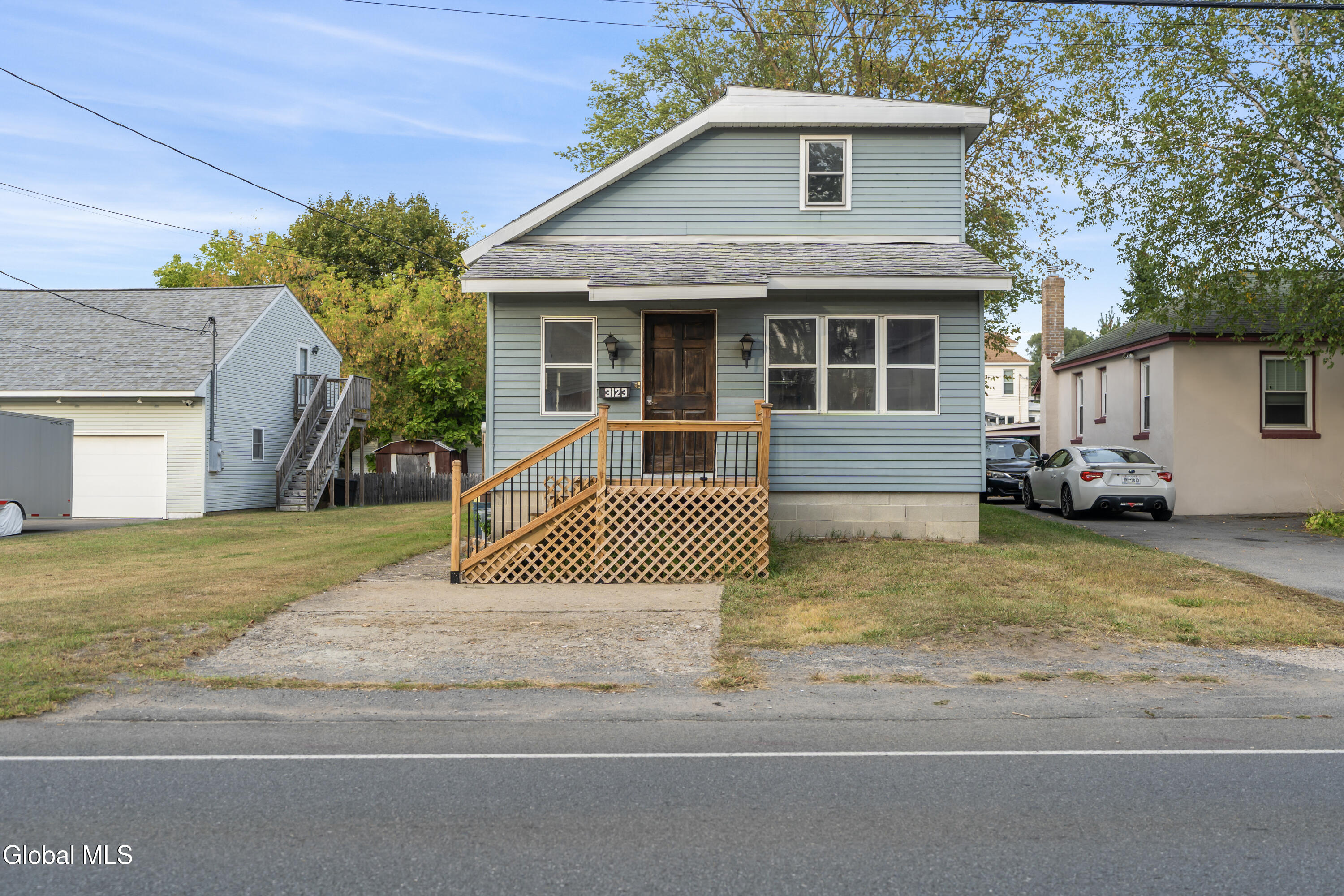 3123 Albany Street Schenectady, NY 12304 - Photo 3 of 26 DSC07755