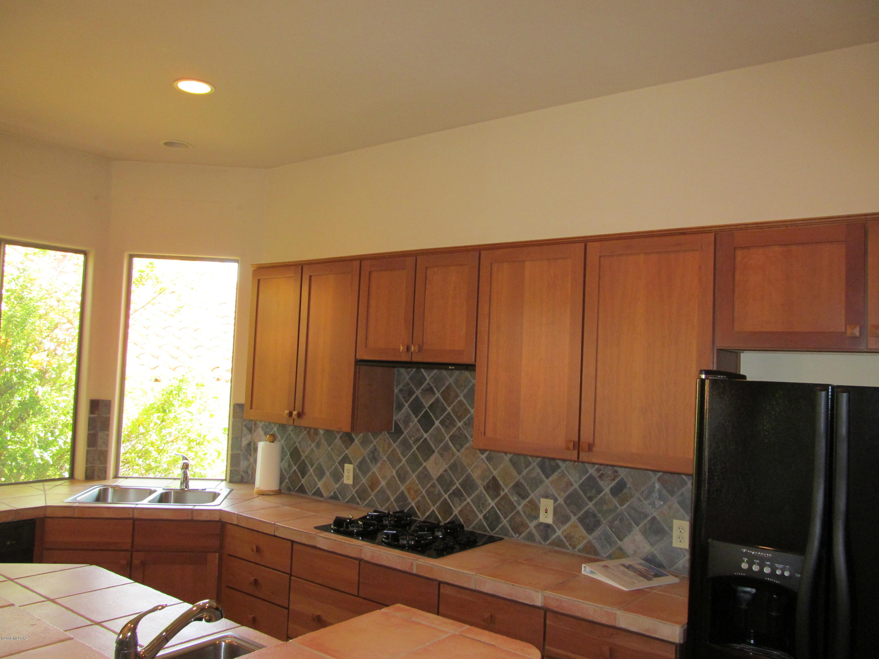 5242 North Ridge Spring Place Tucson, AZ 85749 - Photo 14 of 39 Gallery Image 14