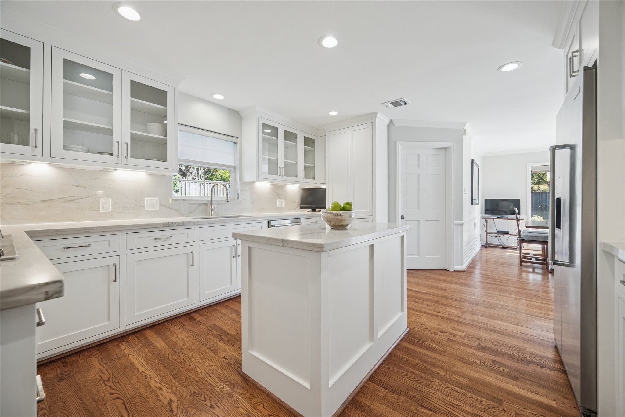 222 Plantation Road Bunker Hill Village, TX 77024 - Photo 13 of 34