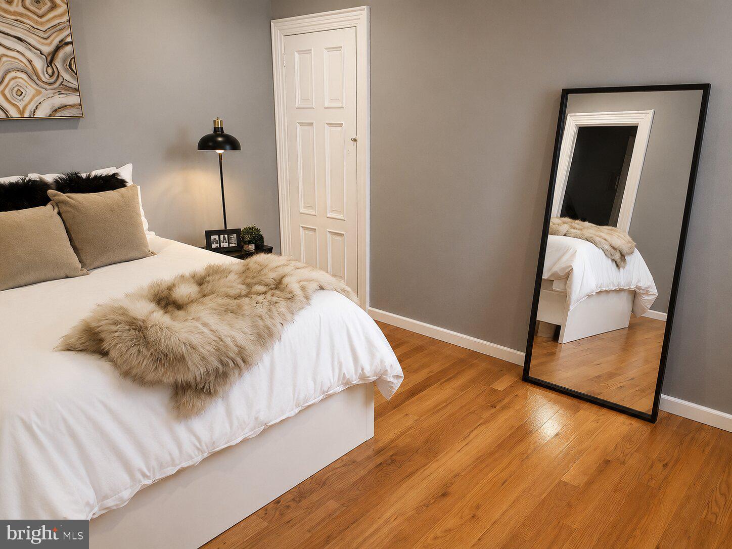 1224 Tasker Street, Unit 1R Philadelphia, PA 19148 - Photo 7 of 9