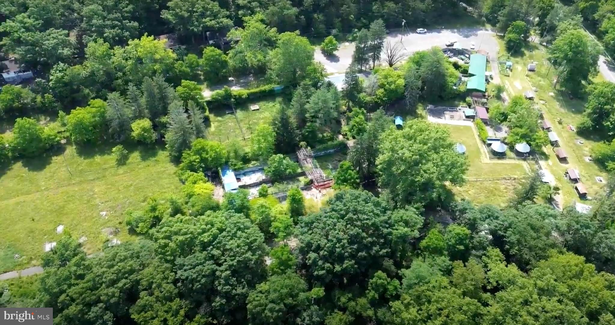 10105 Cottage Inn Lane Northeast Cumberland, MD 21502 - Photo 2 of 20 a view of a garden