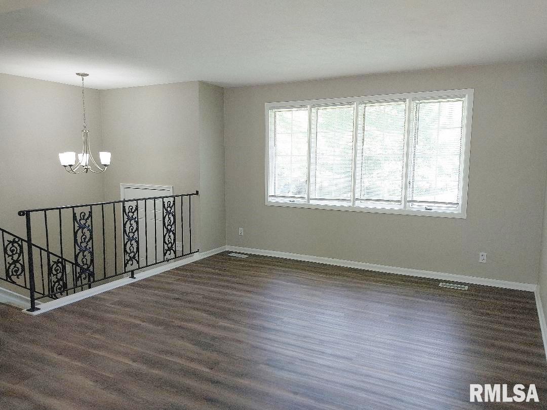 1703 North Park Road Peoria, IL 61604 - Photo 13 of 31