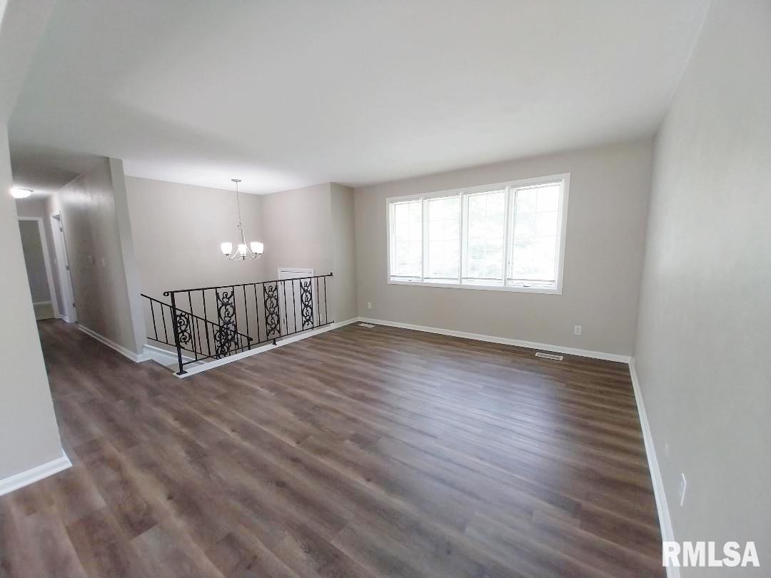 1703 North Park Road Peoria, IL 61604 - Photo 14 of 31