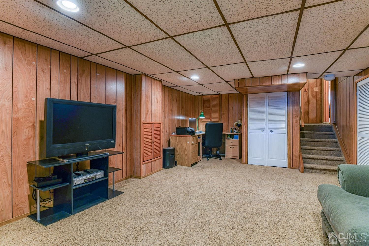 4 Hudson Road East Brunswick, NJ 08816 - Photo 34 of 43 Gallery Image 34