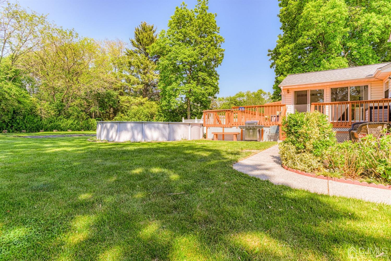 4 Hudson Road East Brunswick, NJ 08816 - Photo 39 of 43 Gallery Image 39