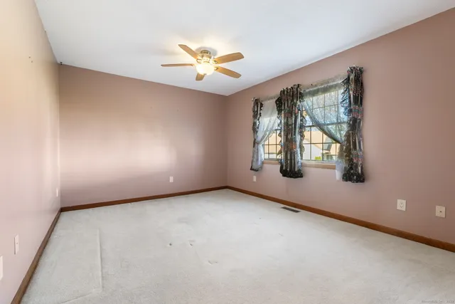 $319,000 | 10 Rockhaven Drive, Unit 10, Glastonbury, CT 06033