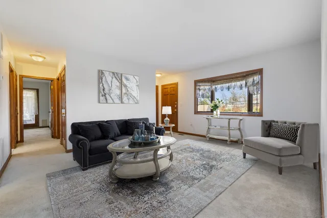 $319,000 | 10 Rockhaven Drive, Unit 10, Glastonbury, CT 06033