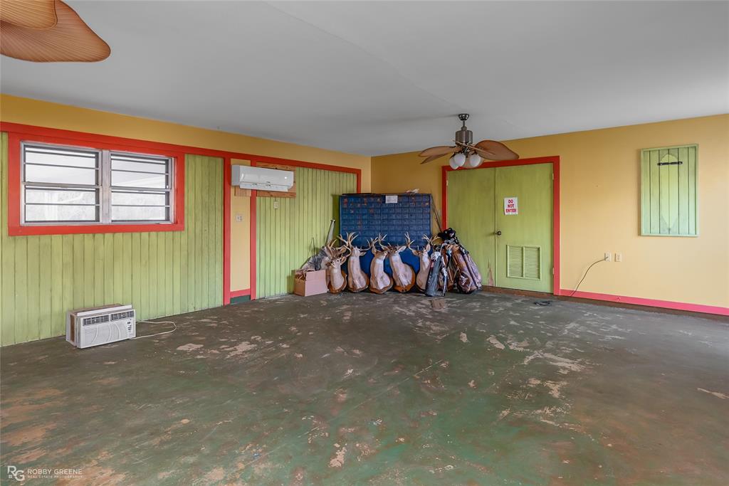 2534 Highway 146 Homer, LA 71040 - Photo 24 of 38 Huge storage room w/shelving & room for freezer