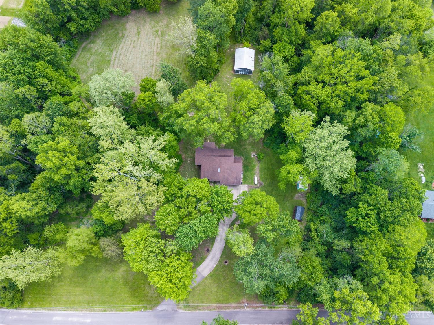 2622 Moore Road Bethel, OH 45106 - Photo 3 of 40