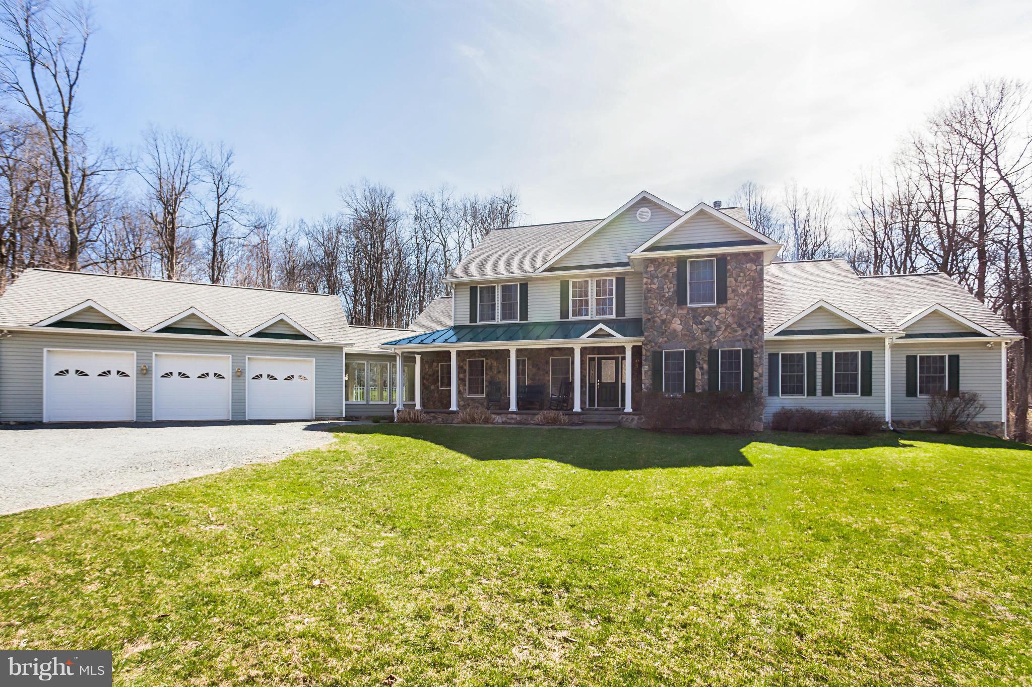 20677 Blue Ridge Mountain Road Paris, VA 20130 - Photo 1 of 30 Exterior (Front)