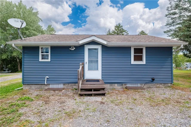 $185,000 | 245 Fire Lane, Cato, NY 13033