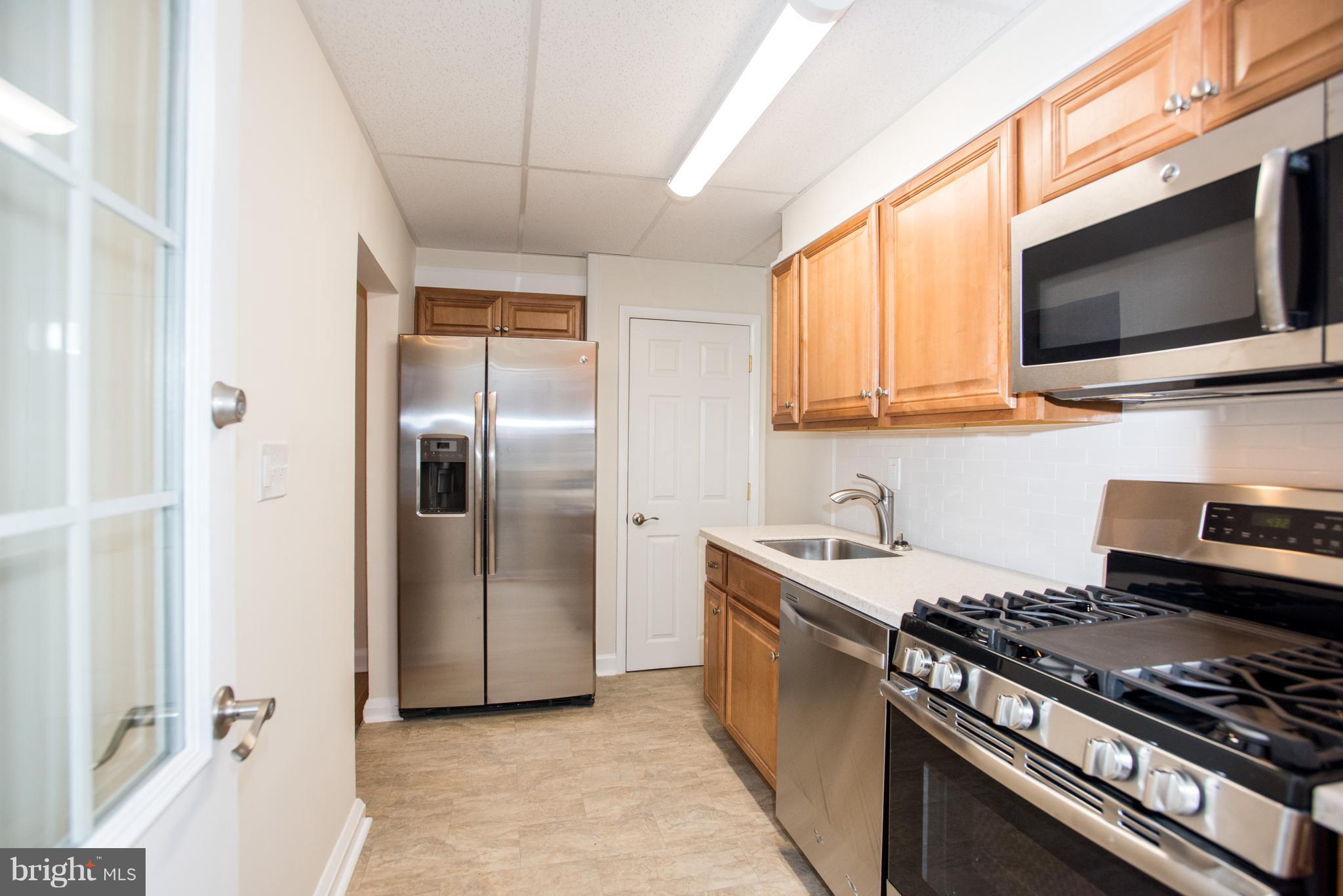 240 Orville Road Baltimore, MD 21221 - Photo 10 of 27 Kitchen