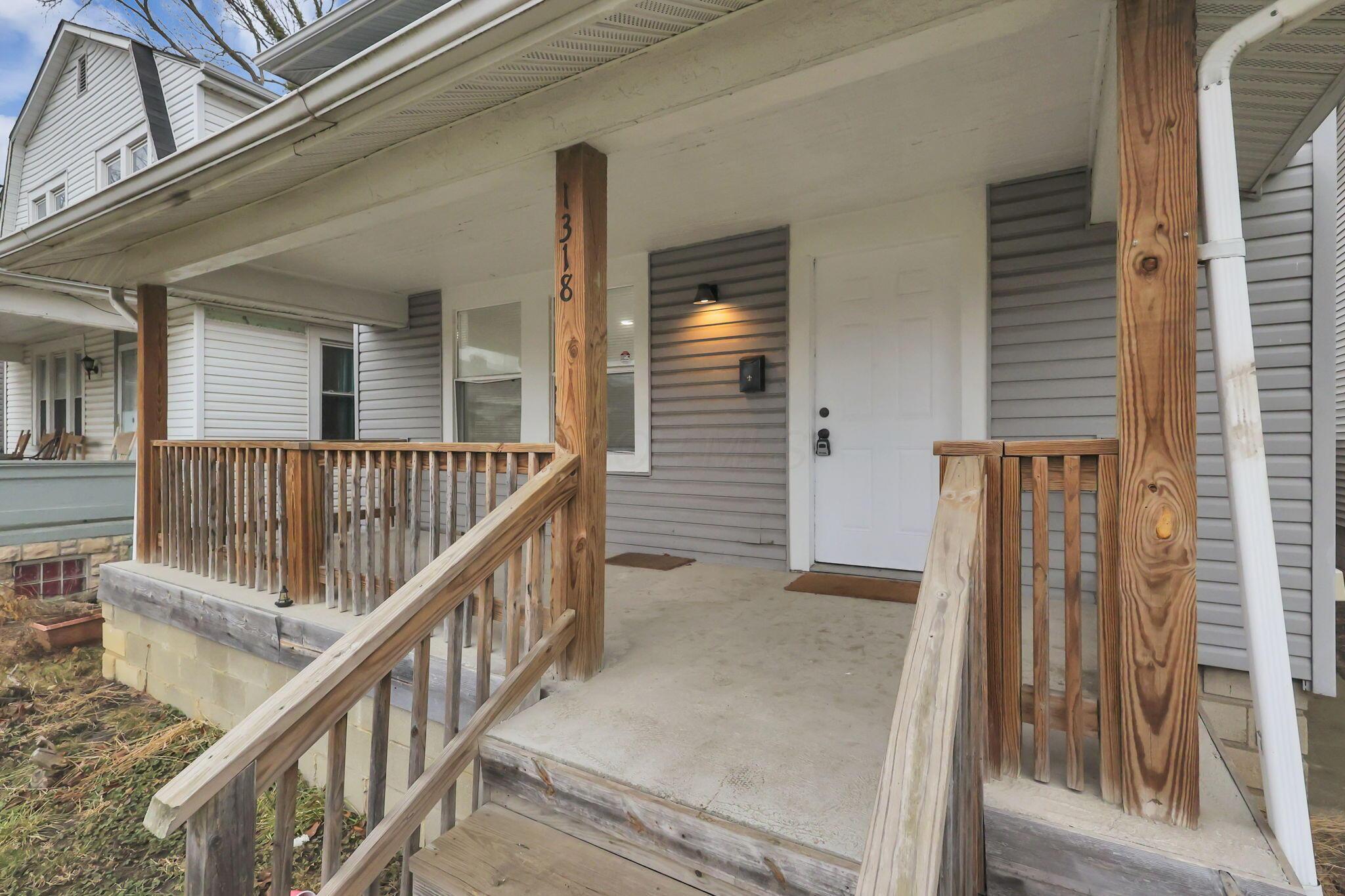 1318 Lockbourne Road Columbus, OH 43206 - Photo 4 of 53