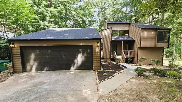$274,900 | 1655 Fieldgreen Overlook, Stone Mountain, GA 30088