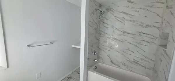 $2,200 | 18 Bullard Street, Unit 3, New Bedford, MA 02746