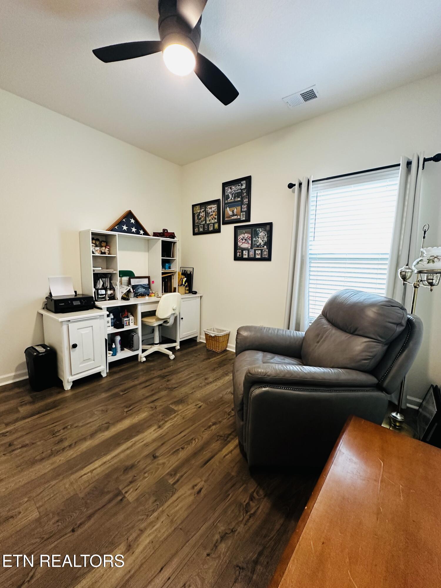 542 Cliff Street Morristown, TN 37814 - Photo 12 of 22 Bedroom / Office