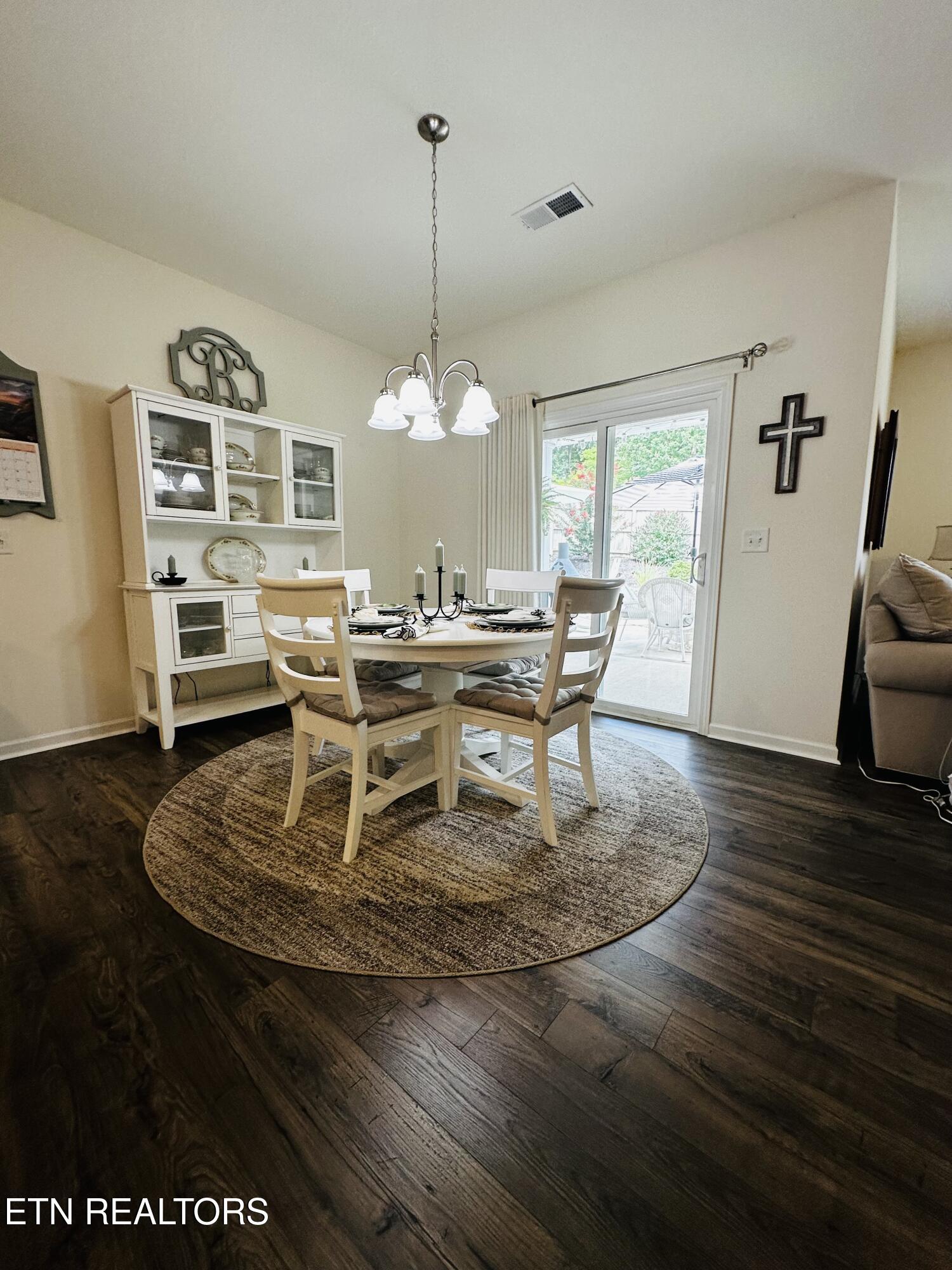 542 Cliff Street Morristown, TN 37814 - Photo 5 of 22 IMG_2845 (1)