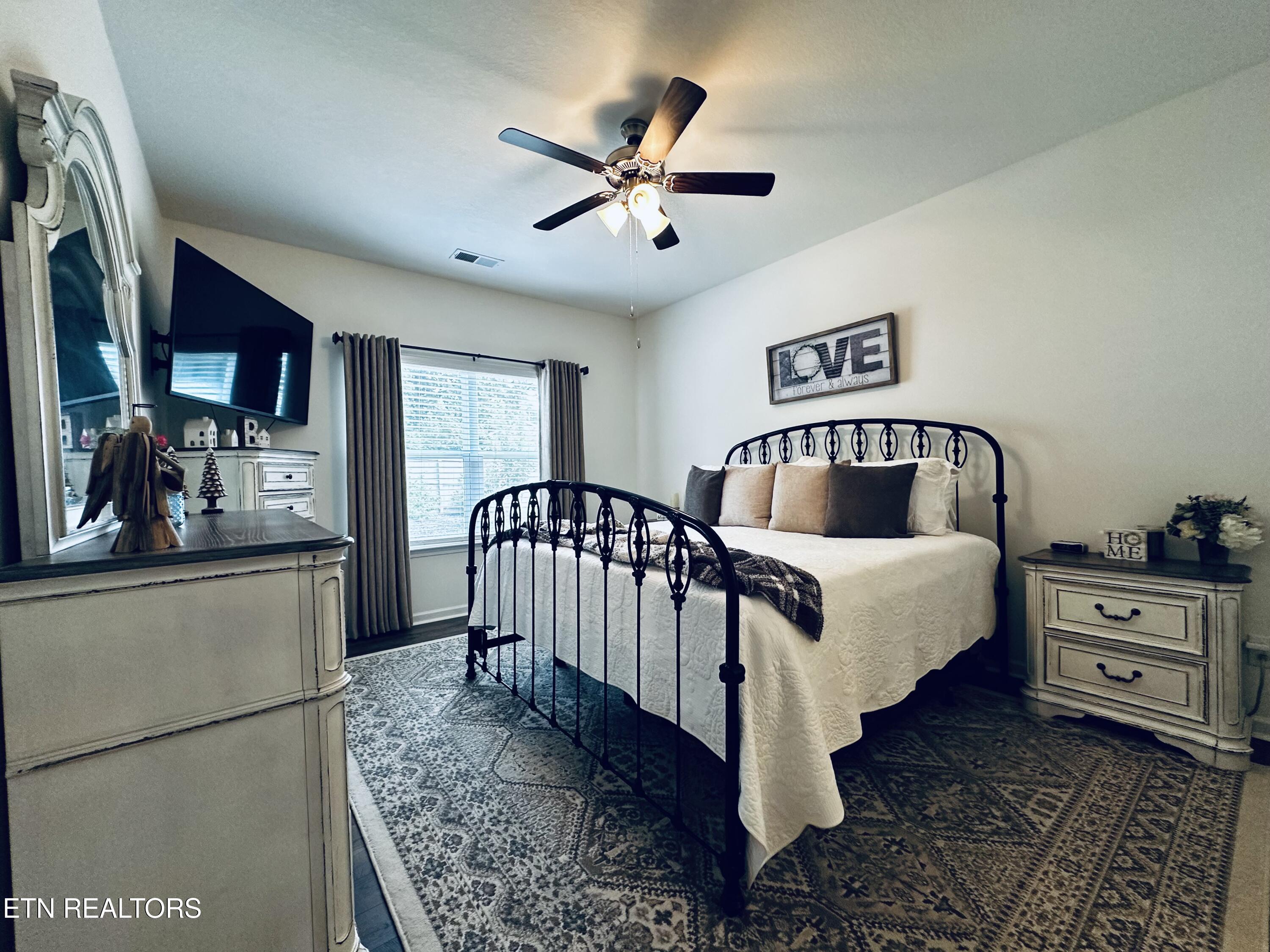 542 Cliff Street Morristown, TN 37814 - Photo 8 of 22 Master