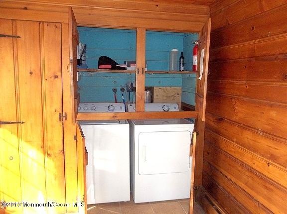 208 Foster Road Toms River, NJ 08753 - Photo 13 of 19 Laundry next to mud room