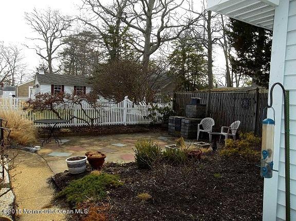 208 Foster Road Toms River, NJ 08753 - Photo 18 of 19 Relax and enjoy at the end of the day.