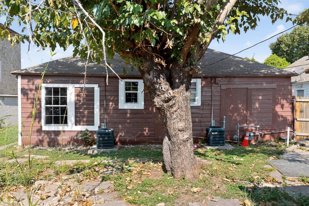 5020 Pershing Street Dallas, TX 75206 - Photo 26 of 30 a front view of a house with garden