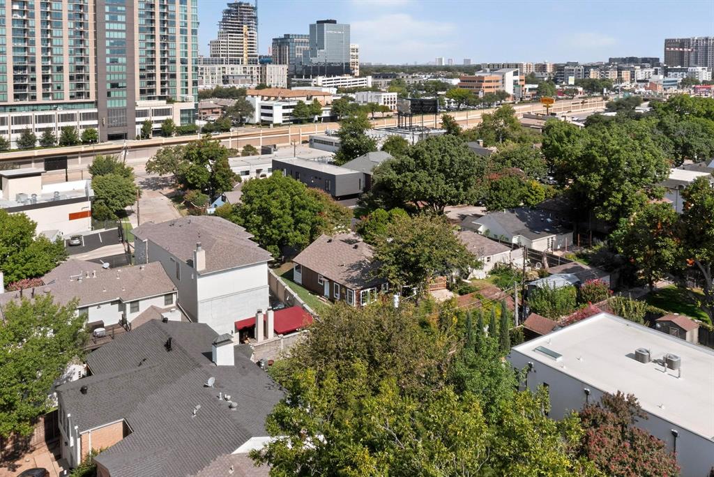 5020 Pershing Street Dallas, TX 75206 - Photo 28 of 30 an aerial view of residential houses with city view