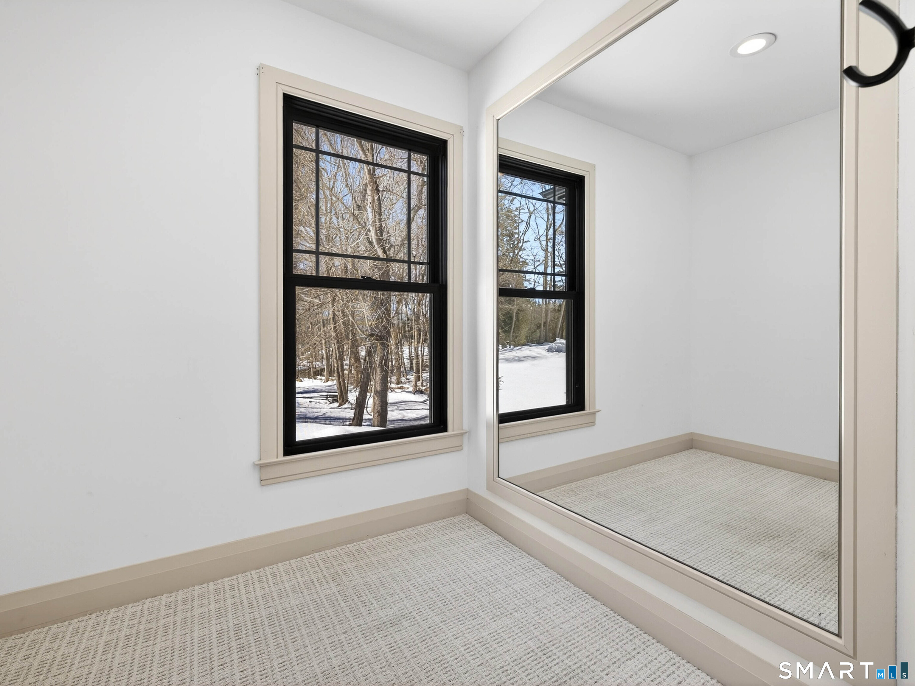 34-1 Johnny Cake Hill Road Old Lyme, CT 06371 - Photo 15 of 40 an empty room with windows