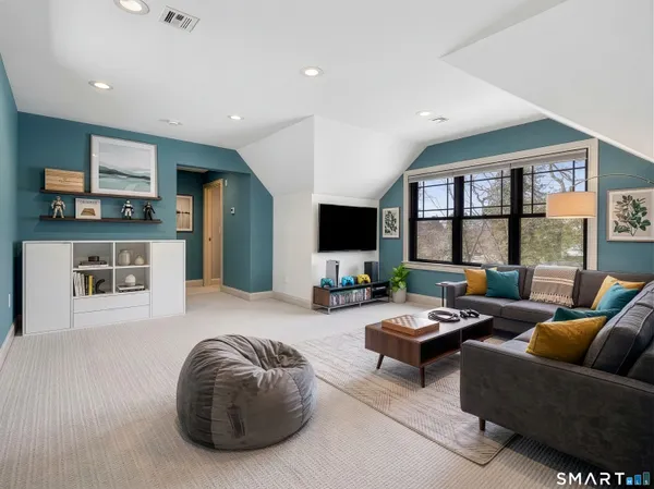 $1,199,900 | 34-1 Johnny Cake Hill Road, Old Lyme, CT 06371