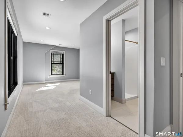 $1,199,900 | 34-1 Johnny Cake Hill Road, Old Lyme, CT 06371