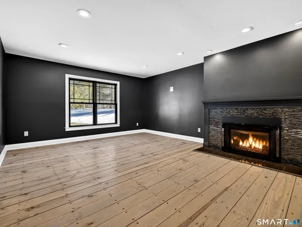 $1,199,900 | 34-1 Johnny Cake Hill Road, Old Lyme, CT 06371