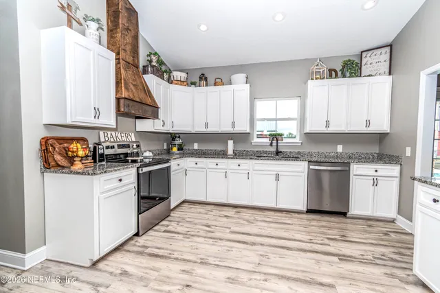 $695,000 | 11630 Silver Meadow Drive, Glen St. Mary, FL 32040