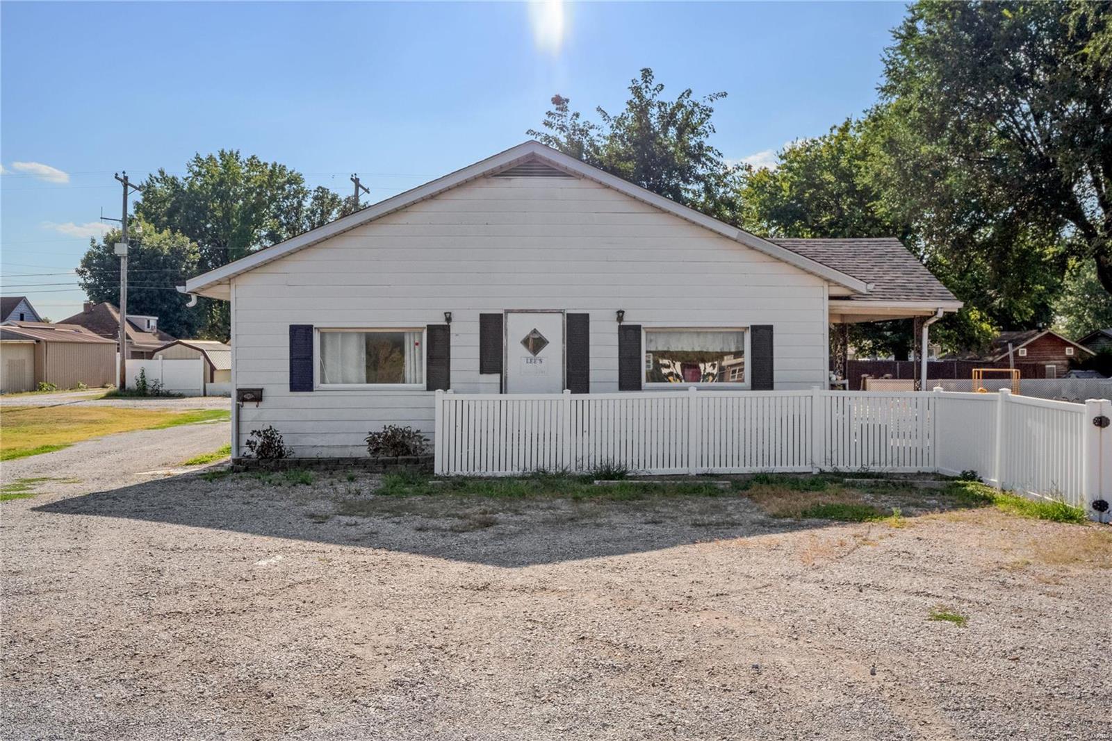 625 South Main Street Dupo, IL 62239 - Photo 1 of 35