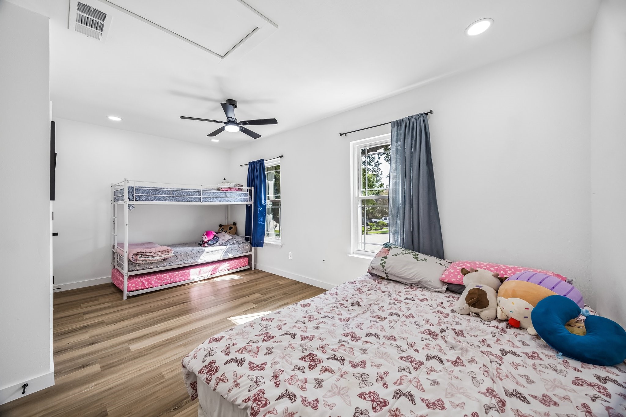23319 Whispering Willow Drive Spring, TX 77373 - Photo 19 of 31 Secondary Bedroom