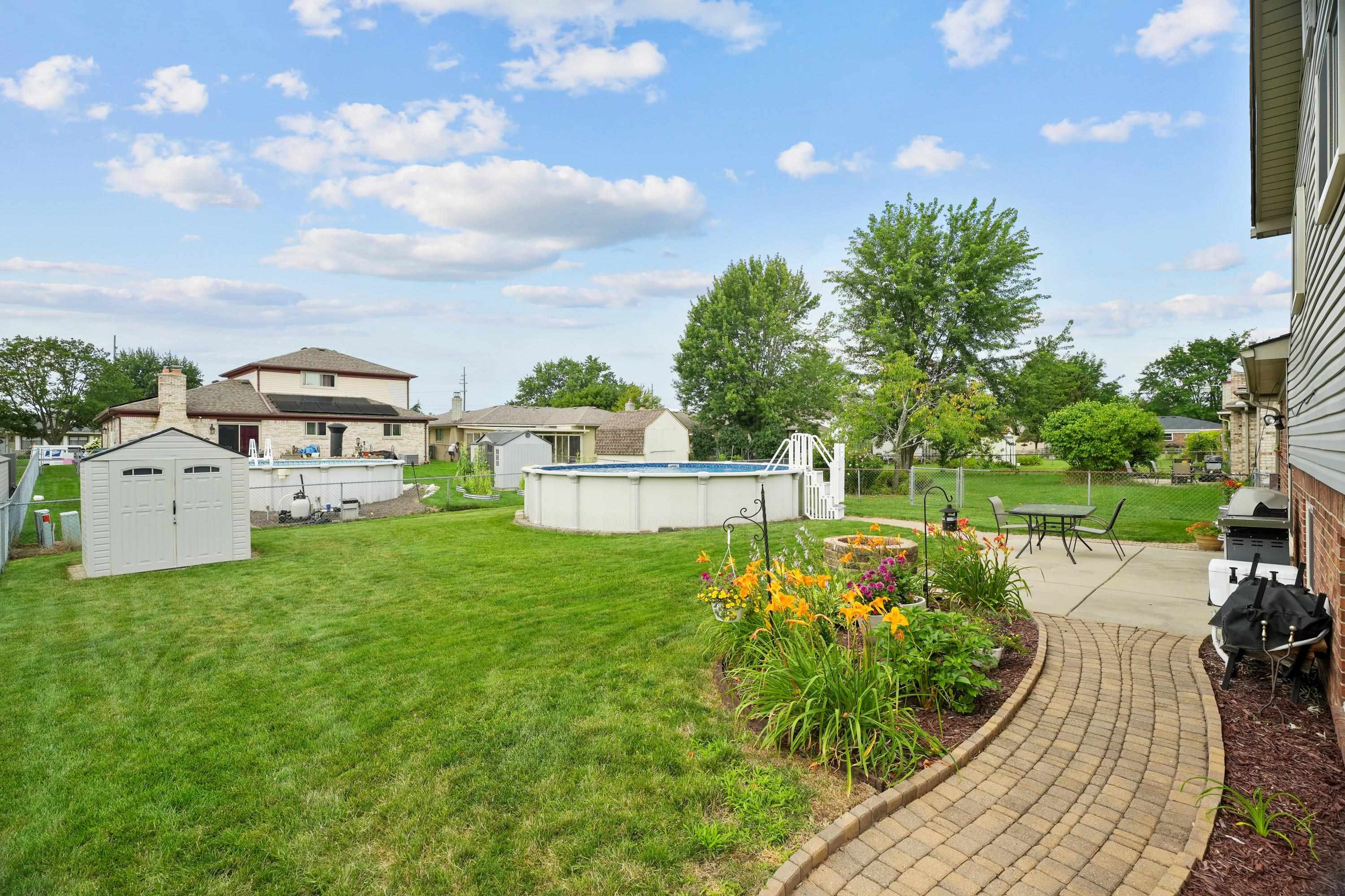 47381 Juniper Road Macomb, MI 48044 - Photo 6 of 26 50117468-5.JPG